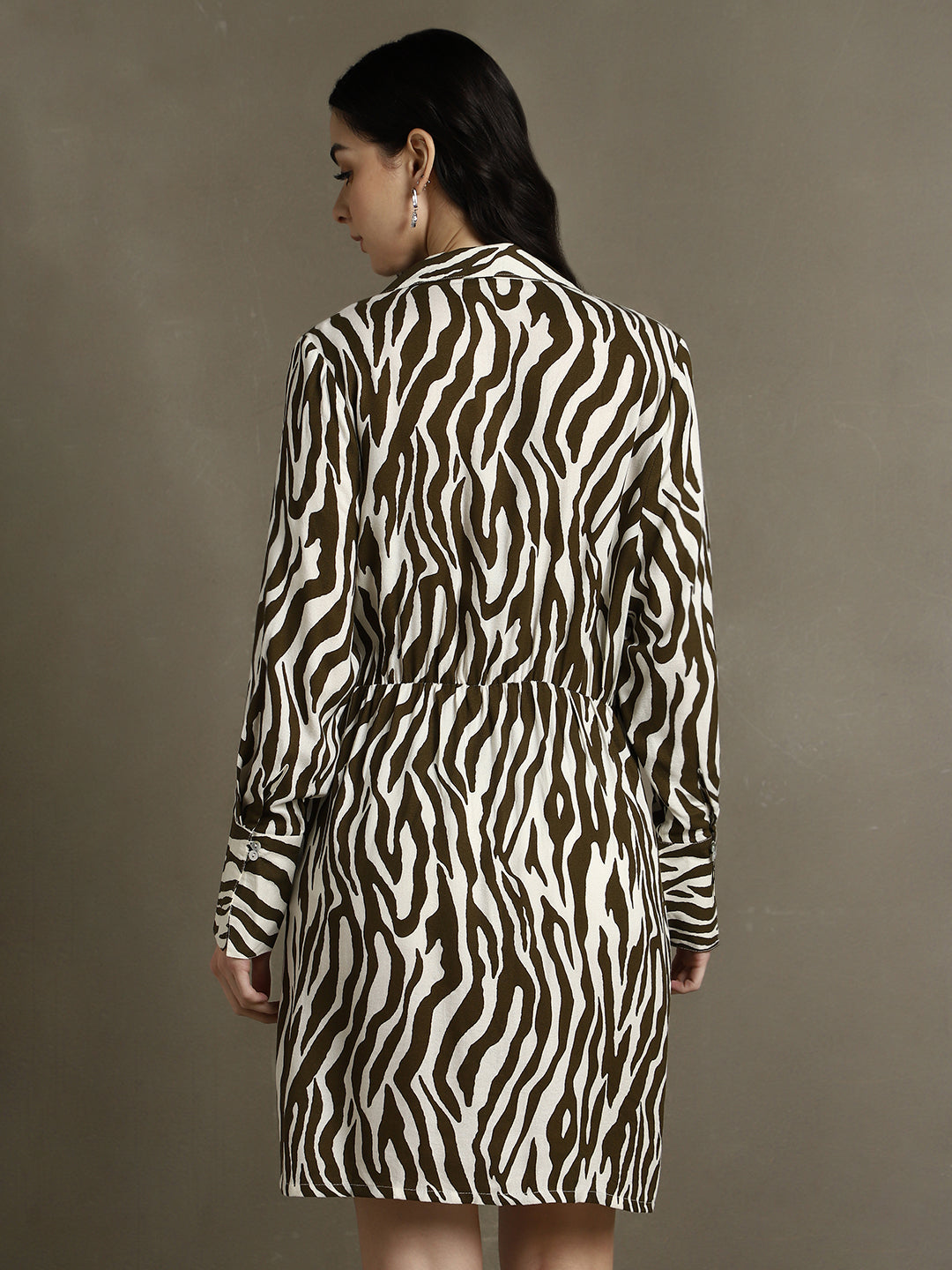 DL Woman Brown Printed Shirt Collar Full Sleeves Regular Fit Dress