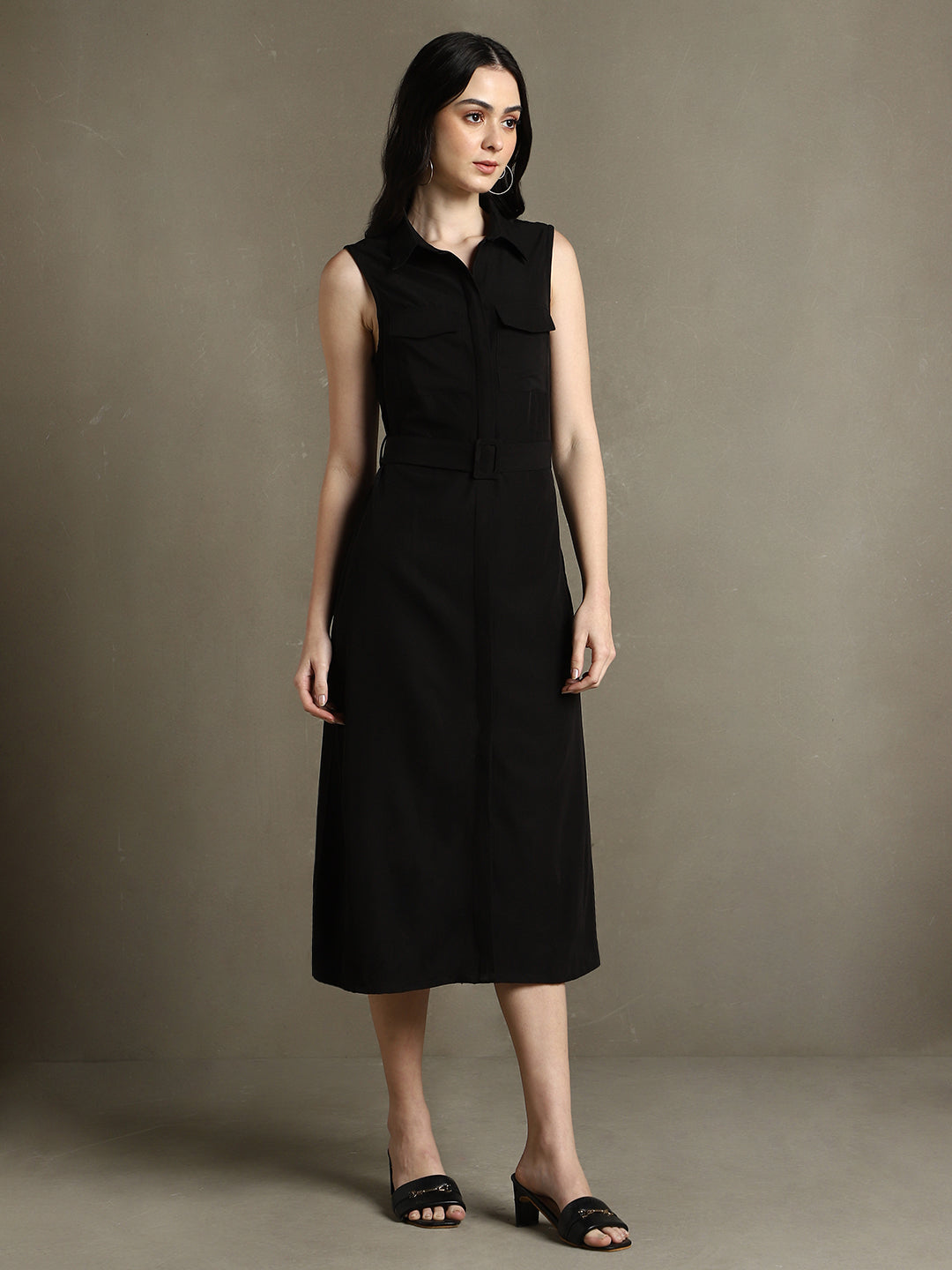 DL Woman Black Solid Shirt Collar Sleeveless Dress