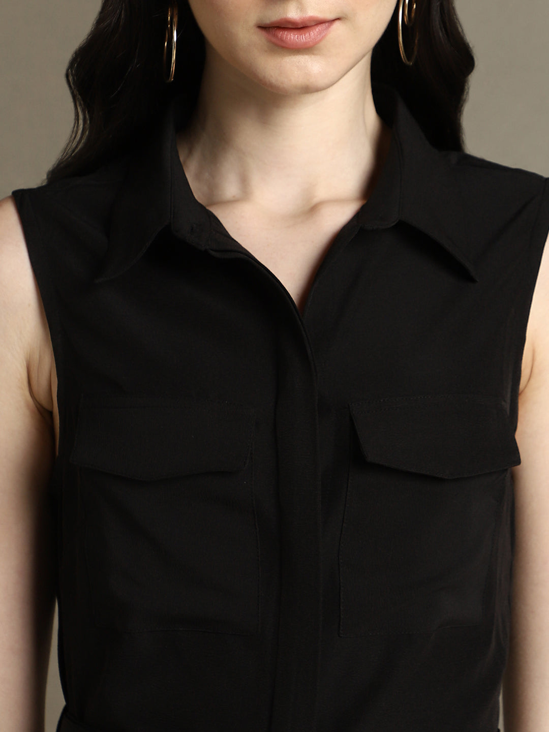 DL Woman Black Solid Shirt Collar Sleeveless Dress