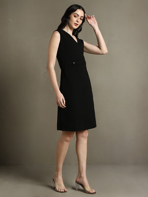 Black Solid V-Neck Sleeveless Dress