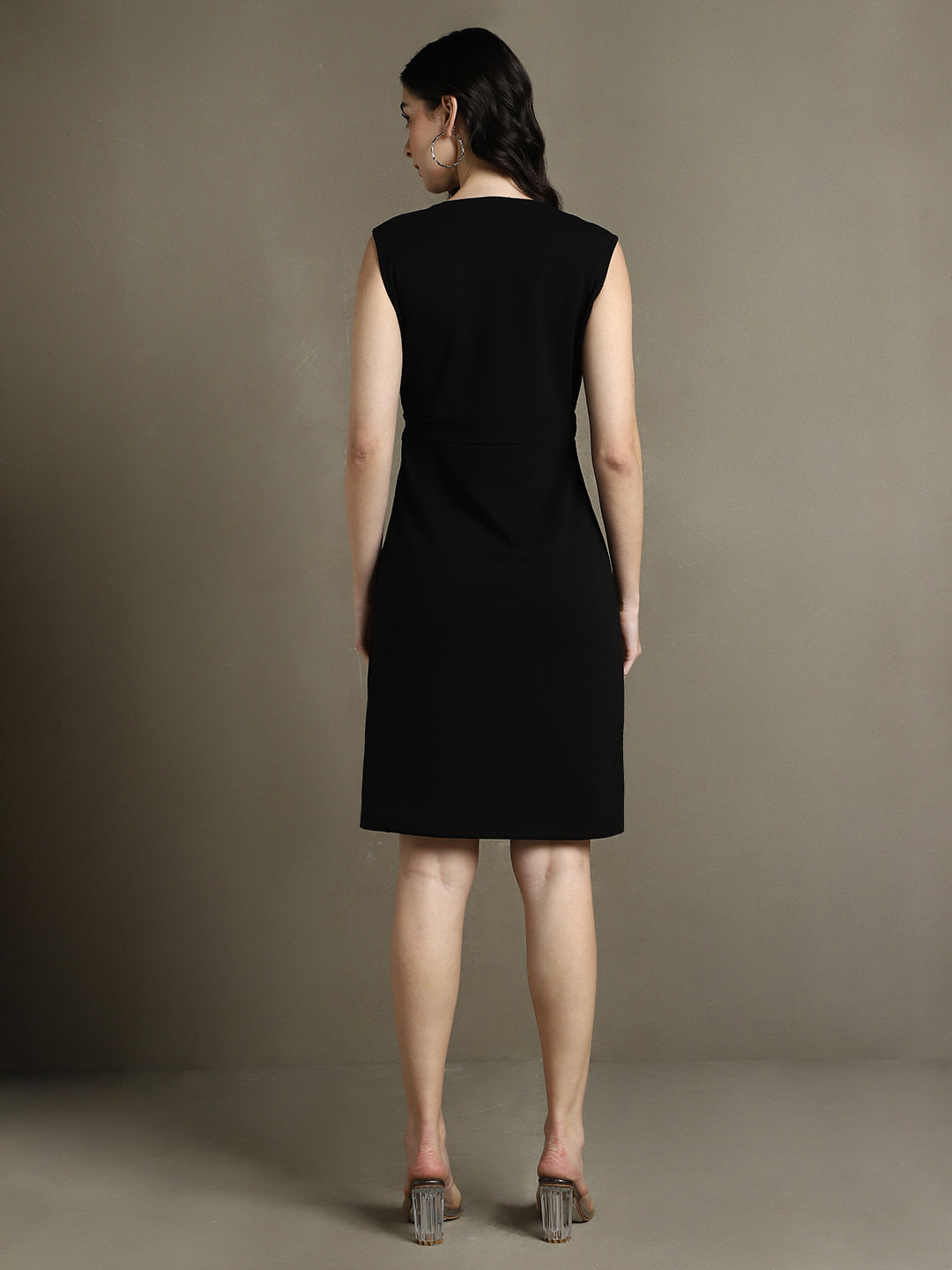 Black Solid V-Neck Sleeveless Dress