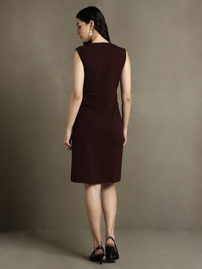 DL Woman Wine Solid V-Neck Sleeveless Dress