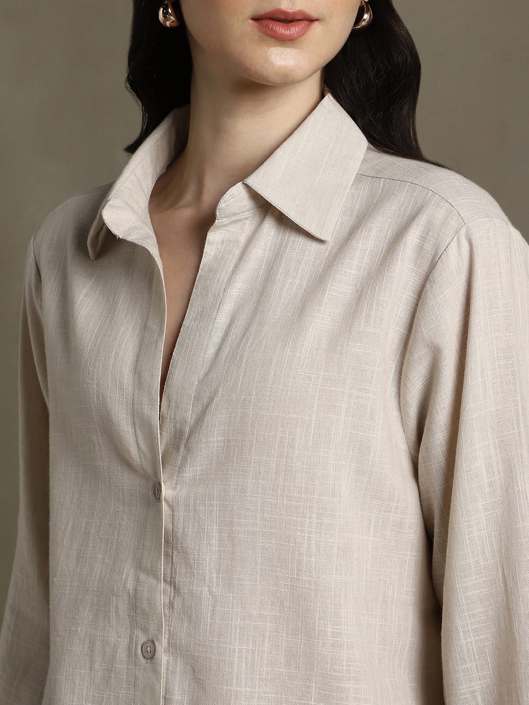 DL Woman Beige Solid Textured Spread Collar Full Sleeves Oversized Shirt