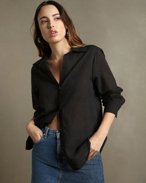 DL Woman Black Solid Textured Spread Collar Full Sleeves Oversized Shirt