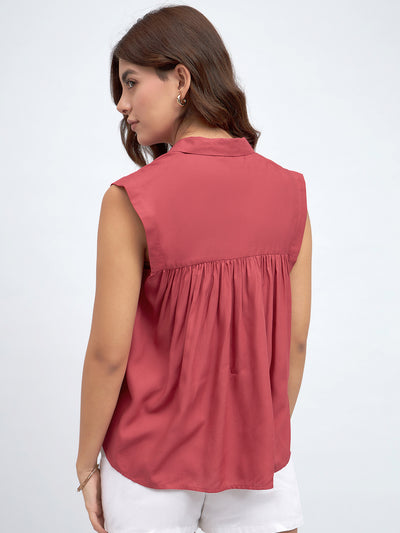 DL Woman Shirt Collar Regular Fit Solid Red Sleeveless Shirt