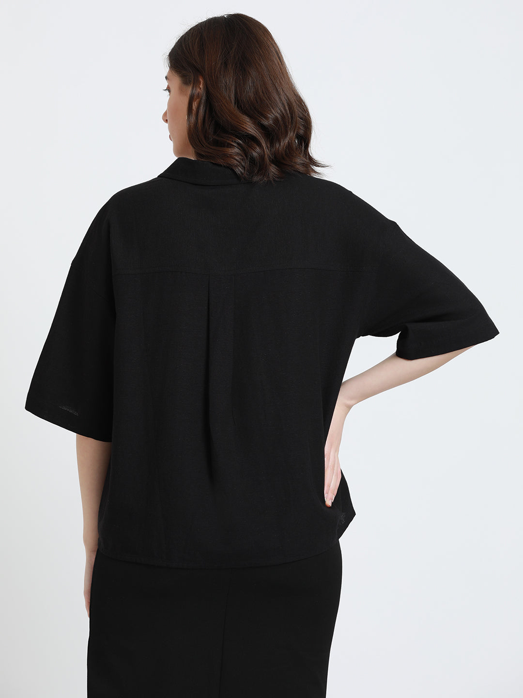 DL Woman Shirt Collar Relaxed Fit Solid Black Shirt