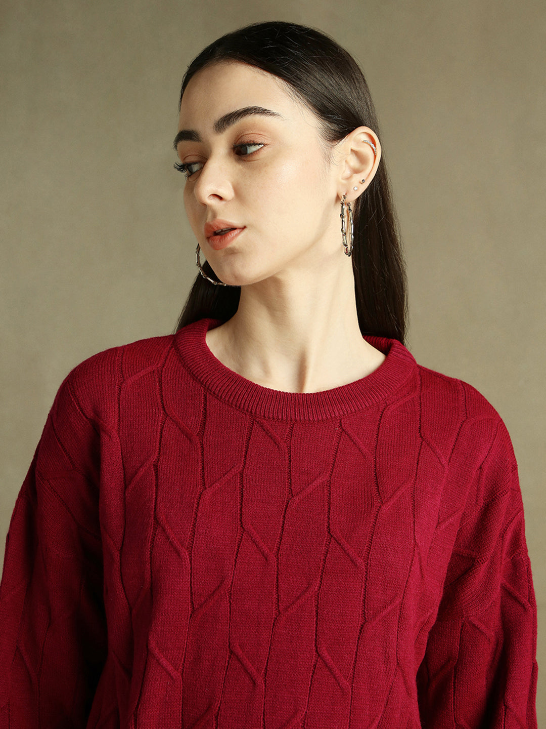 Round Neck Solid Magenta Full Sleeves Pullover Sweater