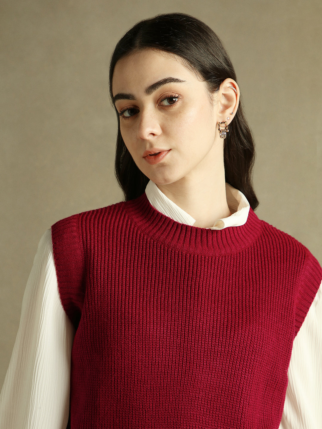Magenta Solid Round Neck Sweater Vest