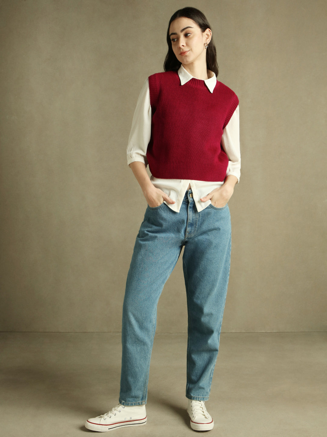 Magenta Solid Round Neck Sweater Vest