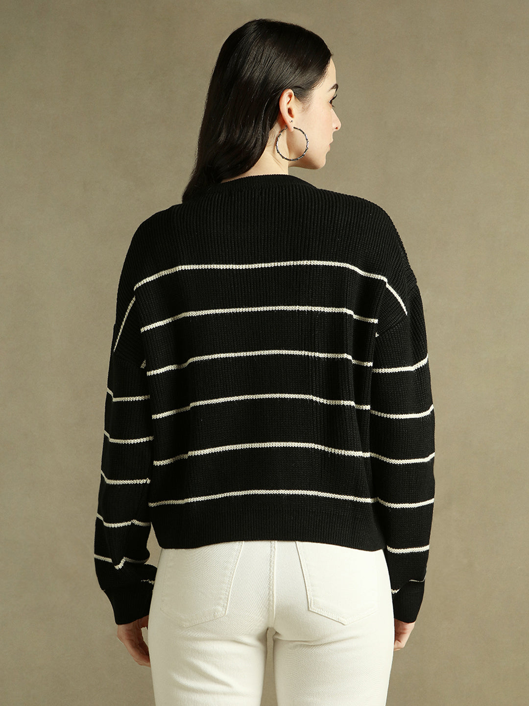Round Neck Striped Pullover Sweater