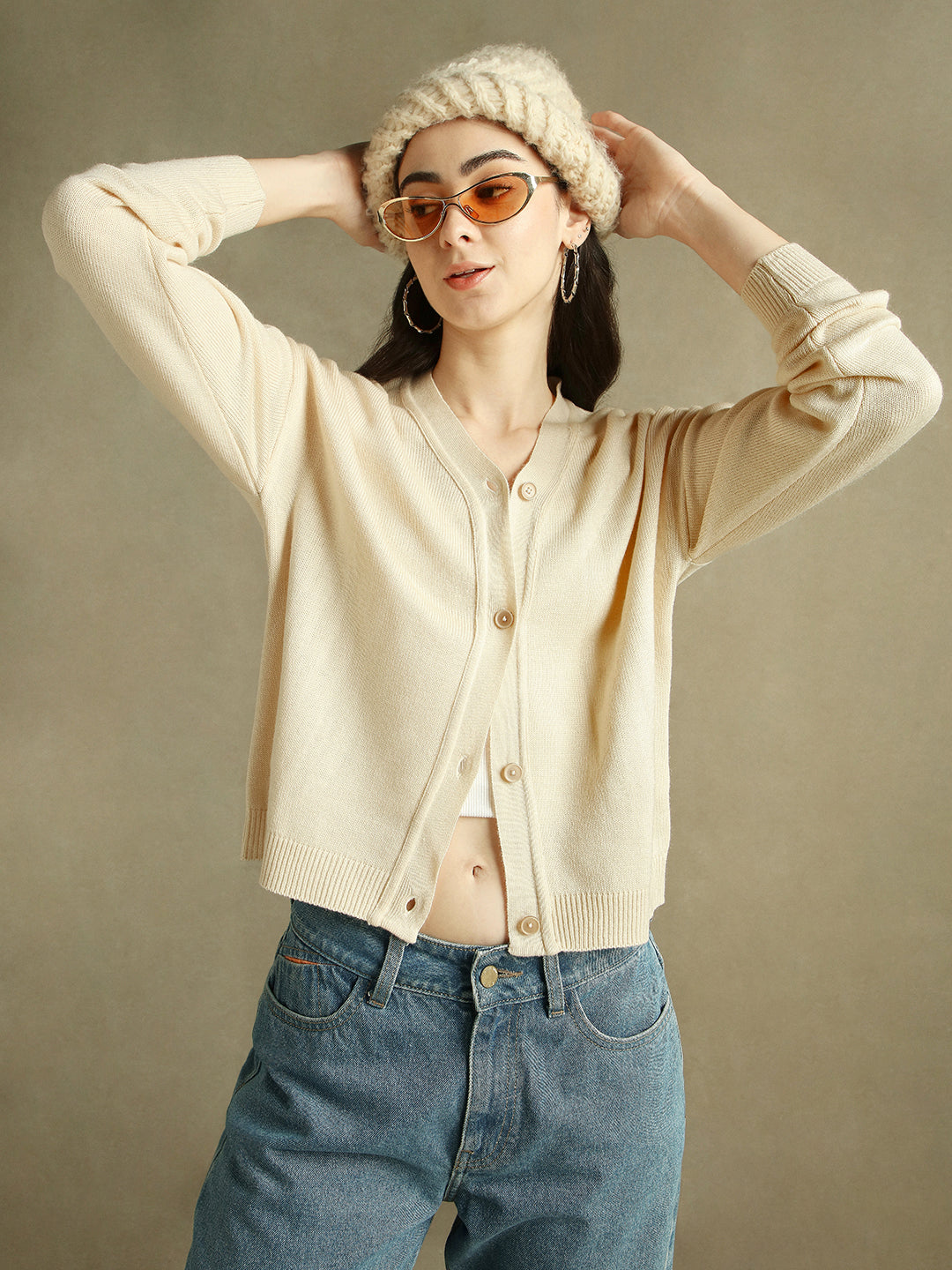 DL Woman V- Neck Solid Cardigan Sweater