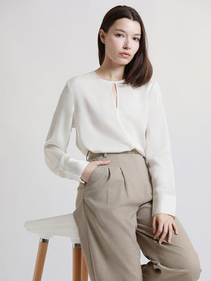 Stylised V-neck Regular Fit Solid White Top