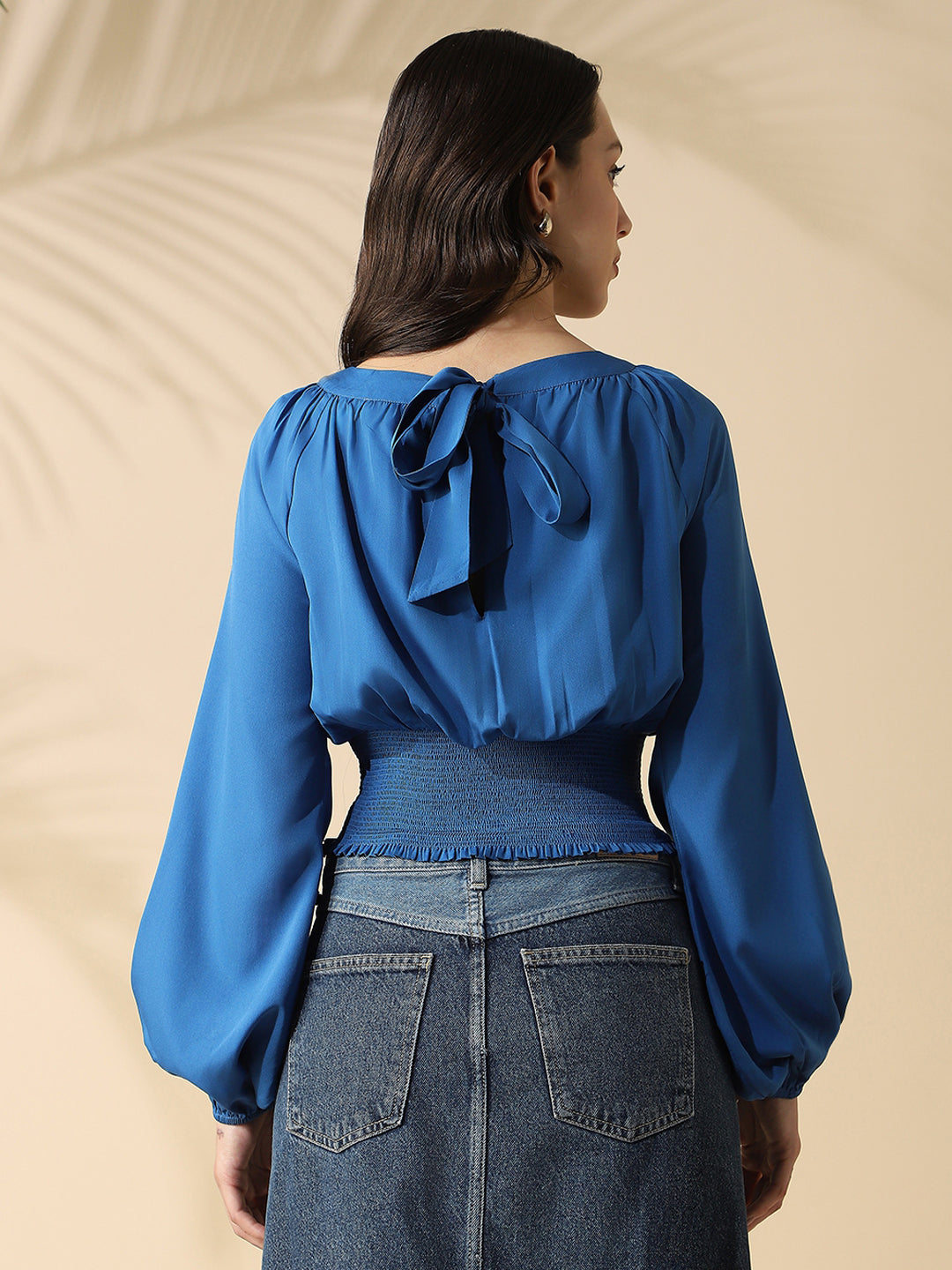 DL Woman Solid Round Neck Elasticated Top