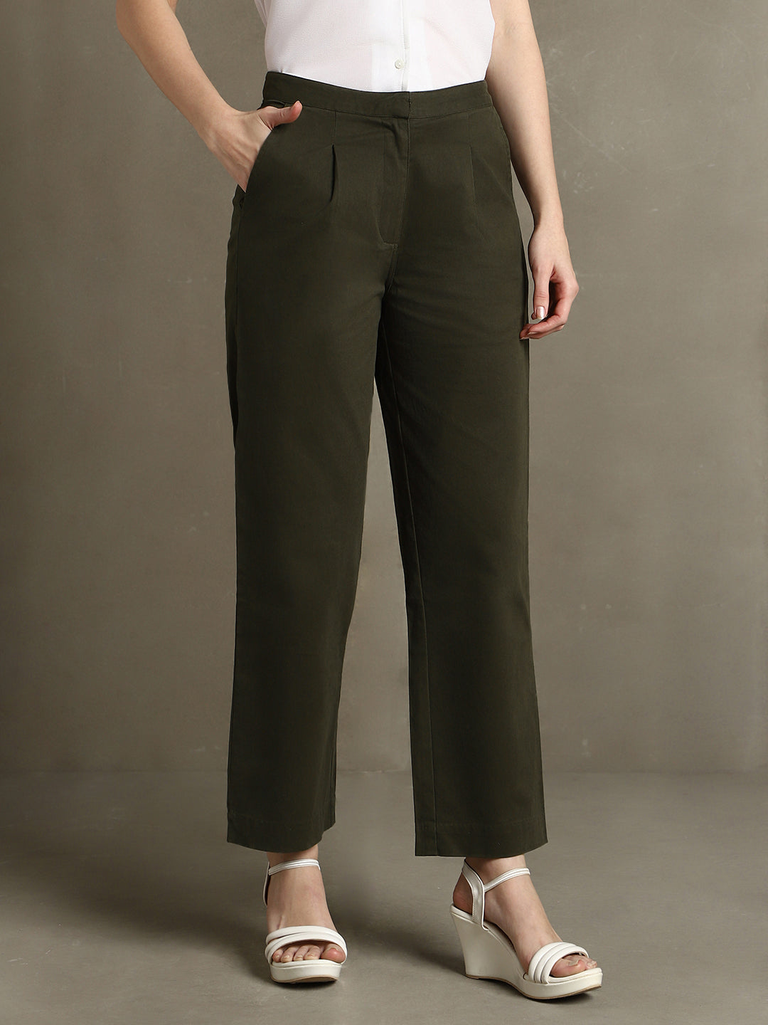 パンツ LIU JO Women Straight Pants WA5483T6862 M9531 Green DL Woman Olive Solid Straight Fit Trousers – DENNIS LINGO