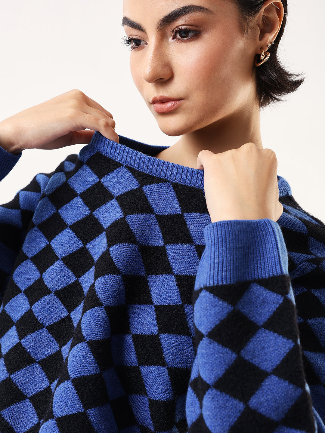 DL Woman Diamond Checks Round Neck Full Sleeves Sweater