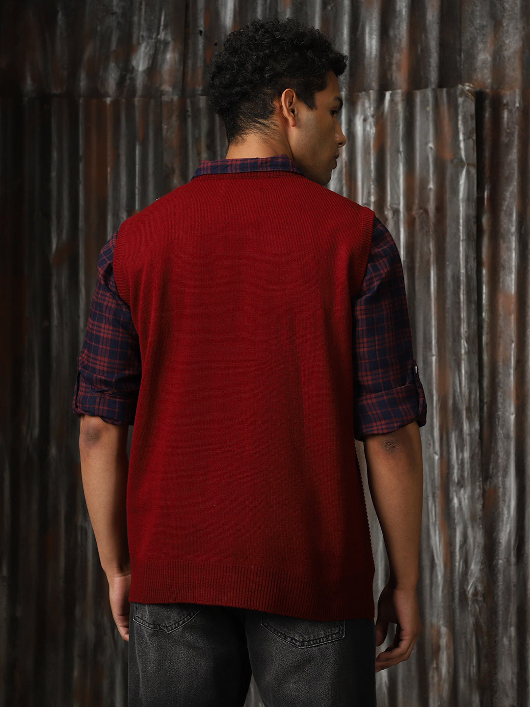 Men's Sleeveless Round Neck Relaxed Fit Sweater Vest - High Star x Dennis Lingo