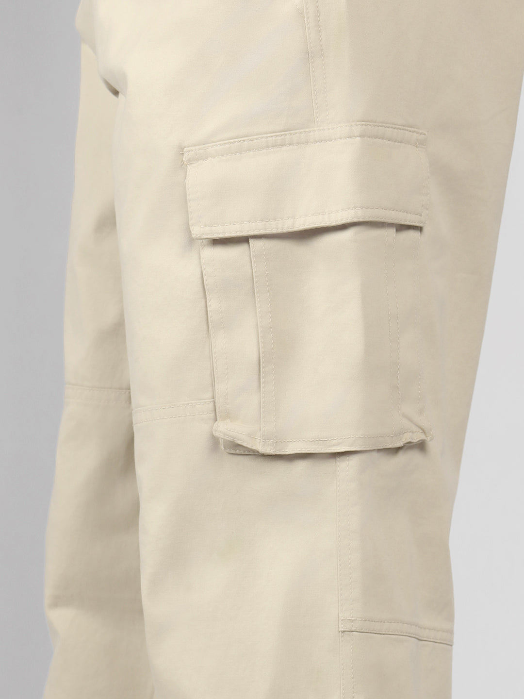 Men's Beige Solid Relaxed Fit Cargos