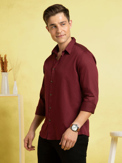 Men's Wine Solid Spread Collar Full Sleeves Casual Shirt