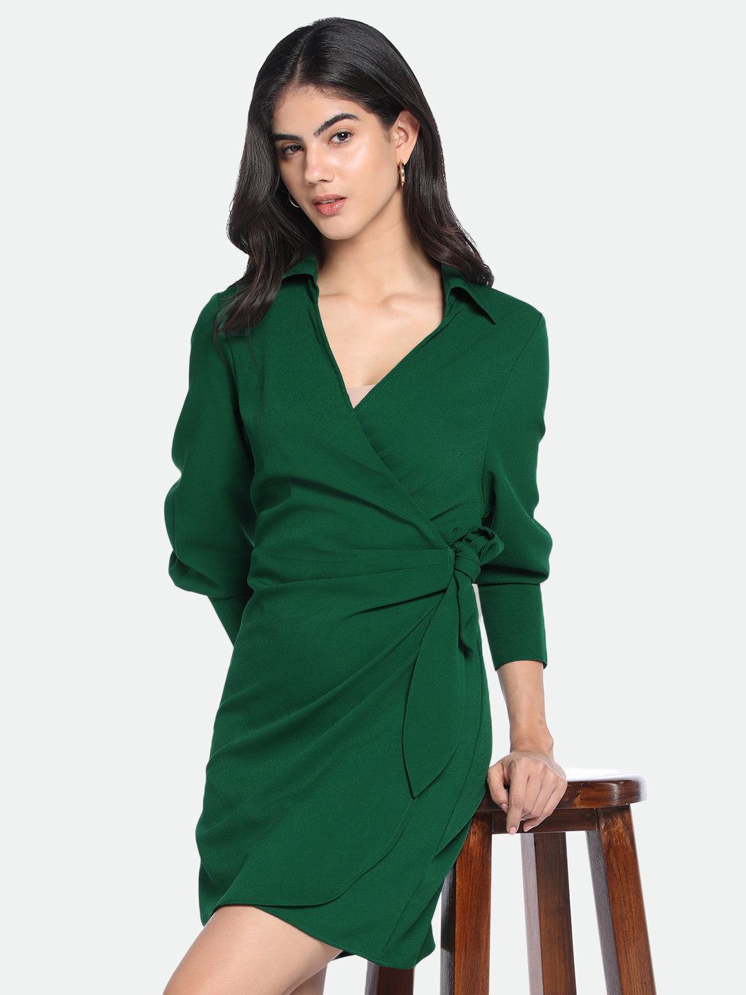 DL Woman Green V-Neck Knee Length Wrap Dress