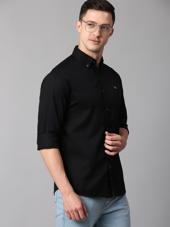 Men's Solid Black Slim Fit Casual Shirt With Button Down