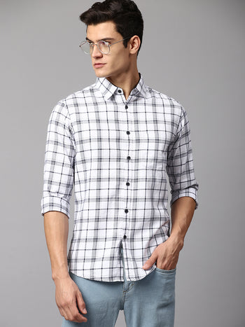 Men's Checkered White Slim Fit Casual Shirt  Spread Collar