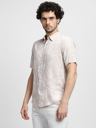 #color_off-white
