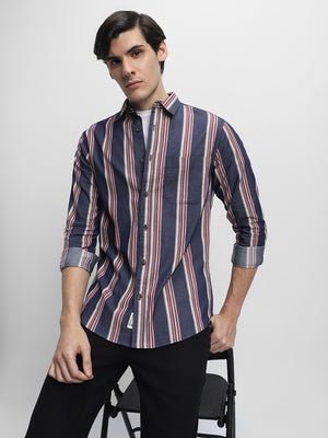 Men's Spread Collar Regular Fit Solid Green Casual Shirt