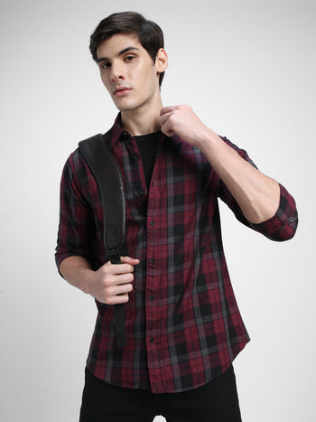 Men's Red Regular Checks Spread Collar Full Sleeves Casual Shirt